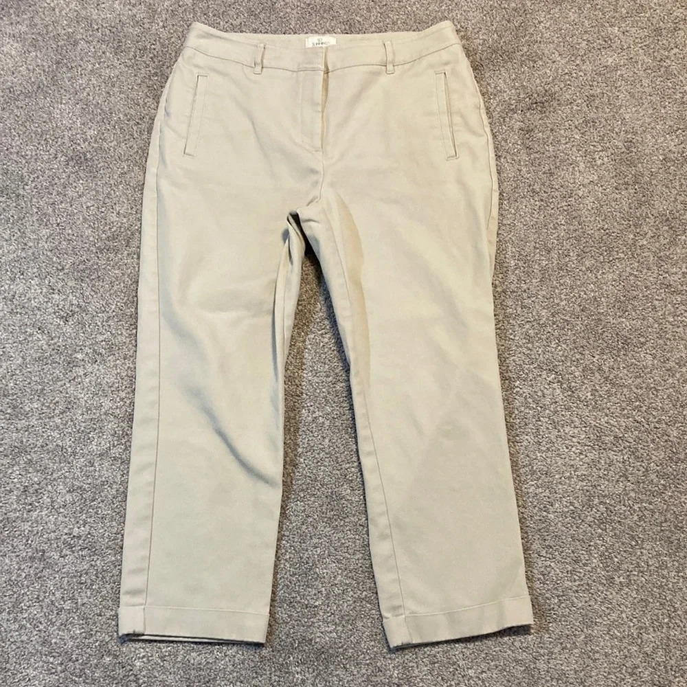 Chico’s So Slimming Khaki Flat Front Crop Pants US 6 / Chico’s 0.5